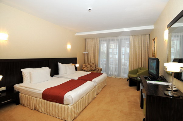 Rooms1_pirin_park_hotel__res