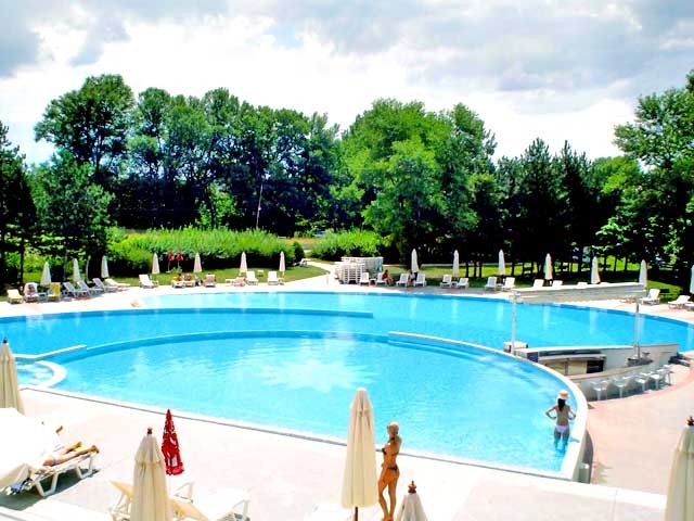Pool2
