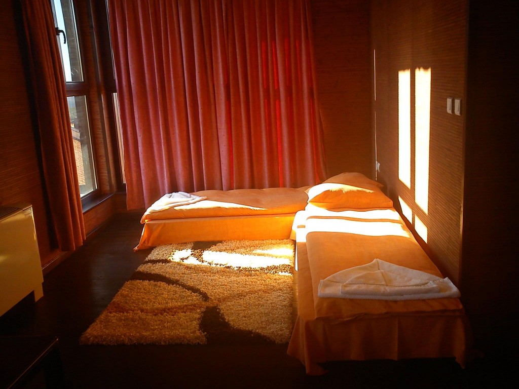 Rooms3