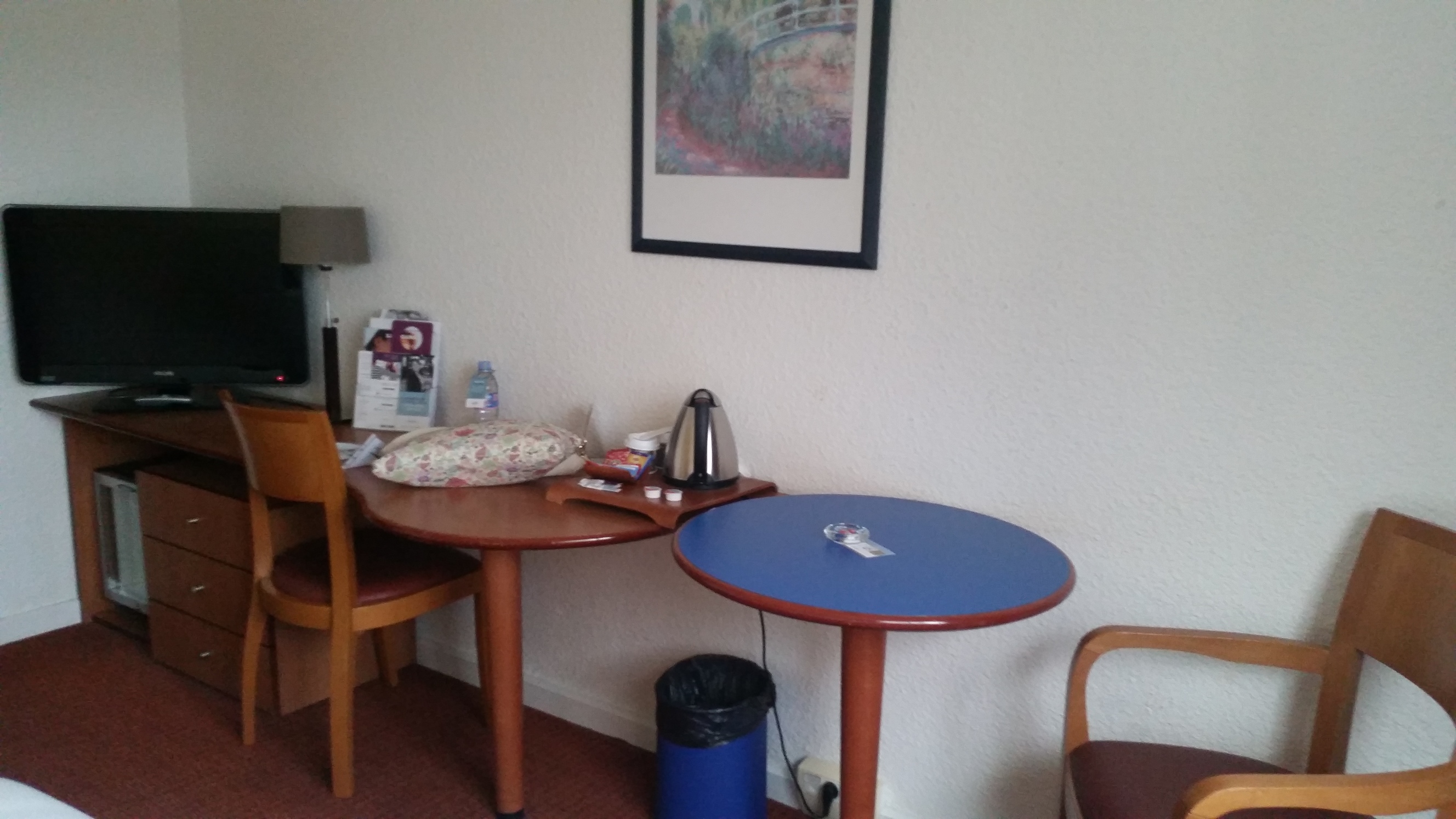Room2