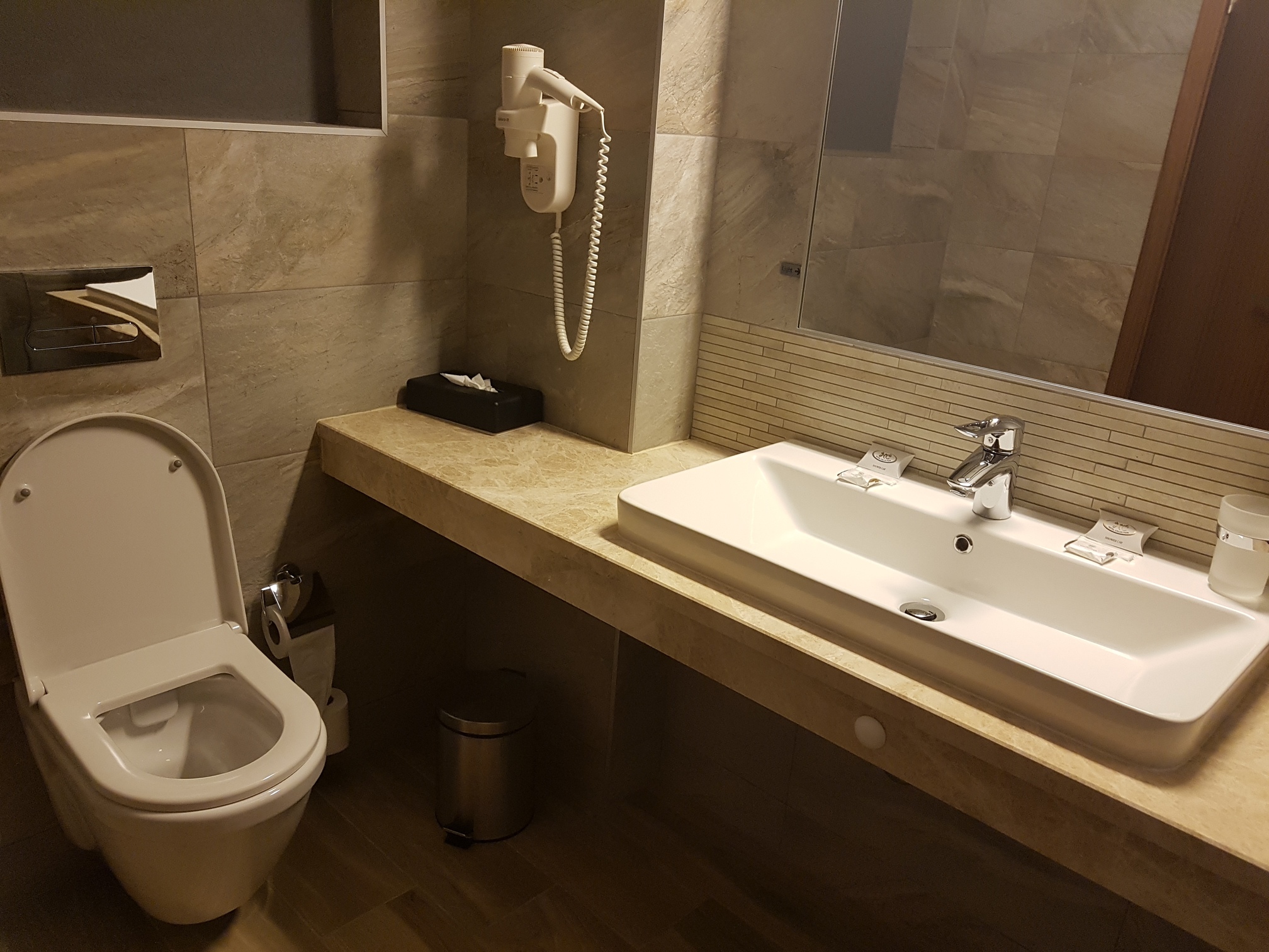 Cbathroom2