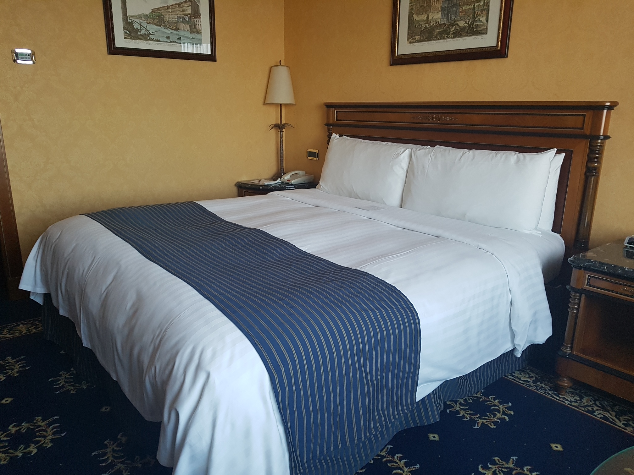 Room2