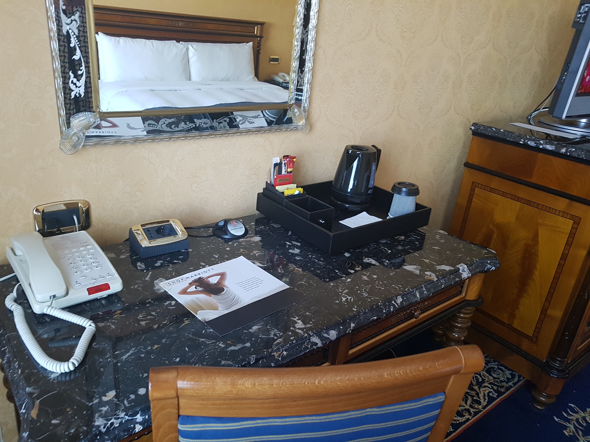 Room4