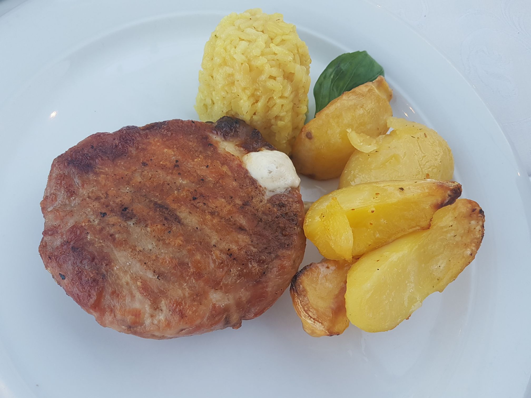 Crestaurant2