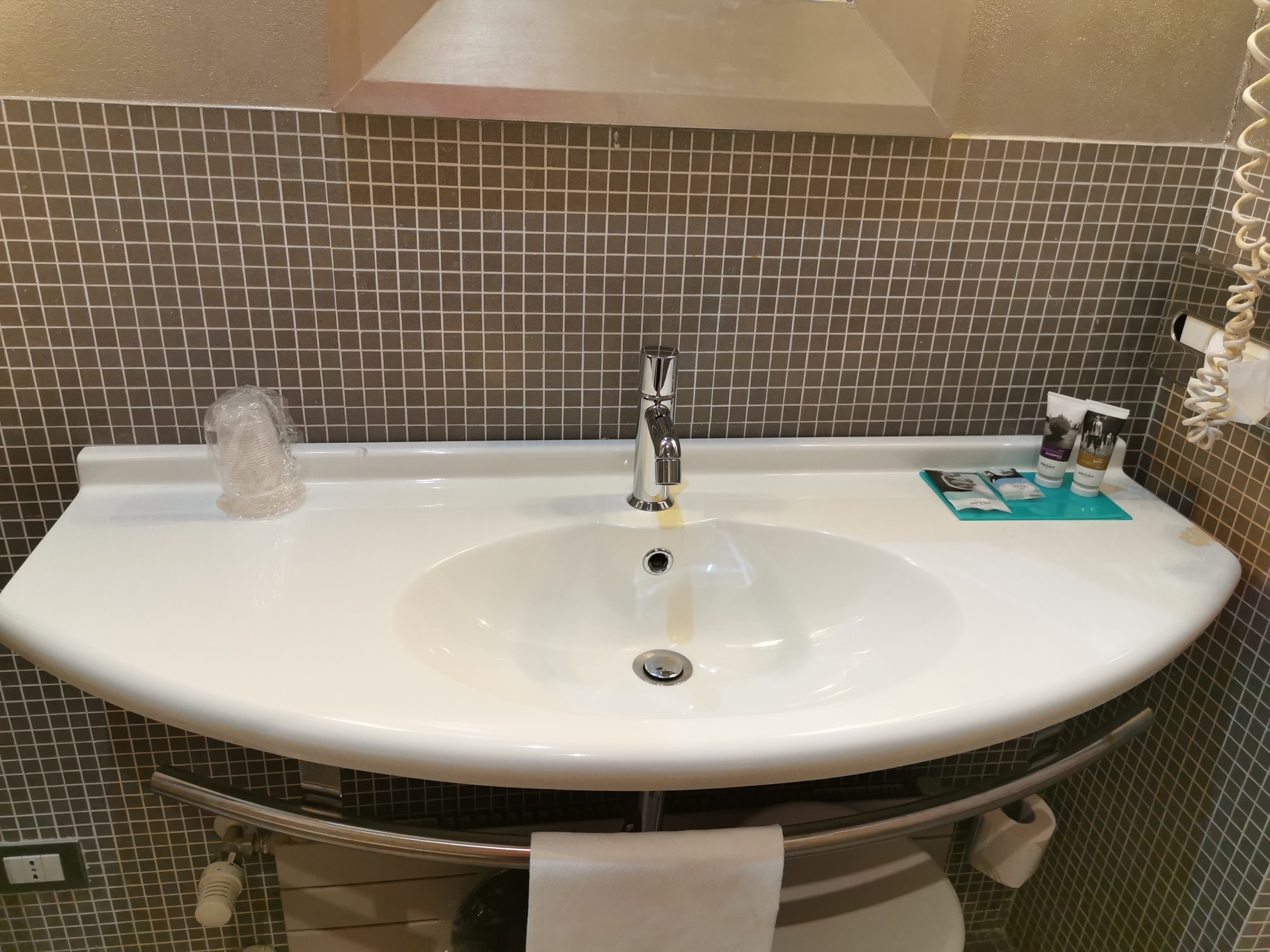 Cbathroom2